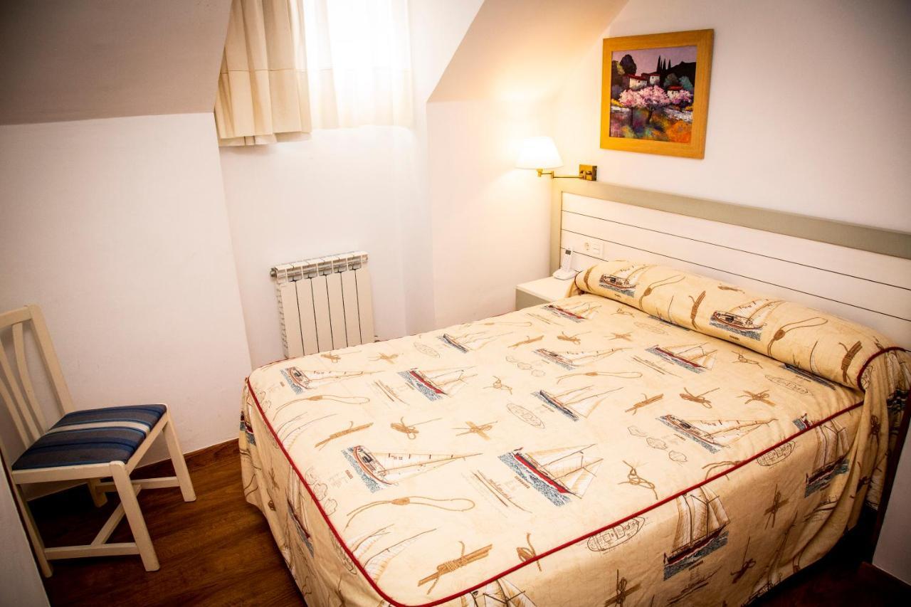 Isabel - Suarez Inclan 38 Hotel Cudillero Luaran gambar