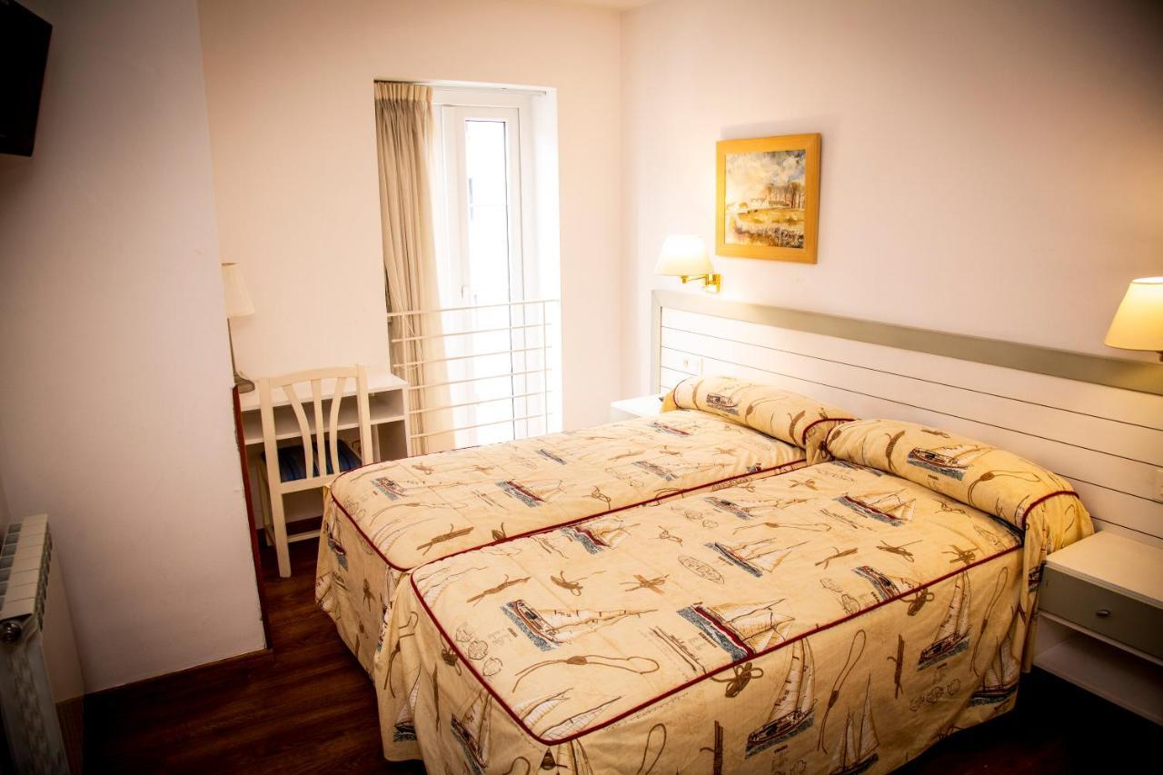 Isabel - Suarez Inclan 38 Hotel Cudillero Luaran gambar