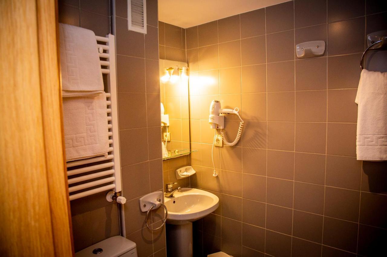 Isabel - Suarez Inclan 38 Hotel Cudillero Luaran gambar