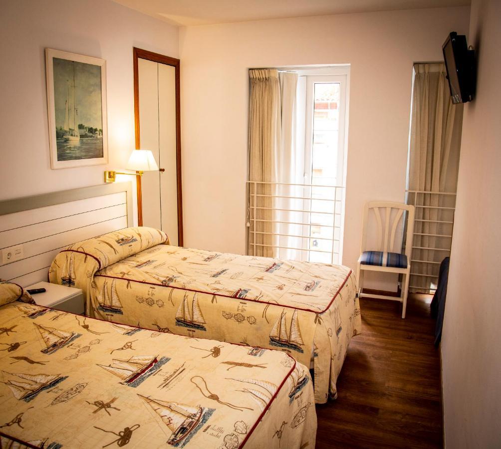 Isabel - Suarez Inclan 38 Hotel Cudillero Luaran gambar